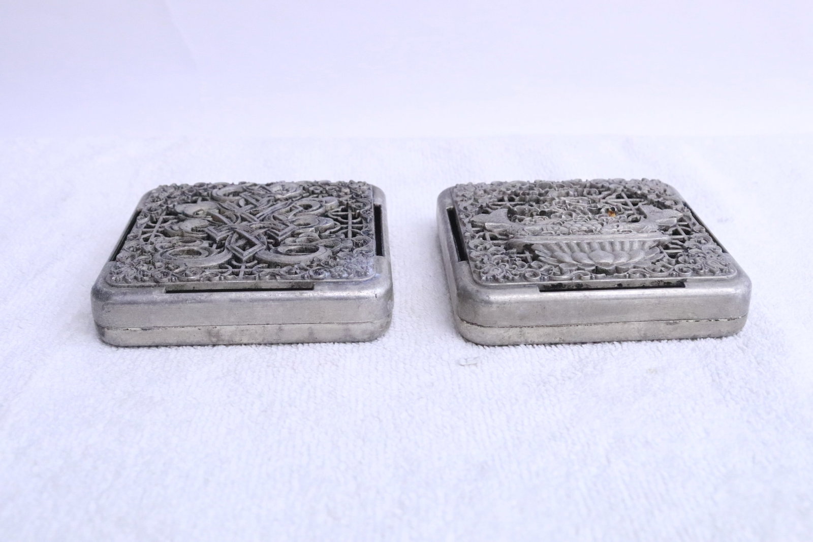 2 white metal scent boxes: 2 white metal scent boxes, 3.4"x3.4"x0.75" ea