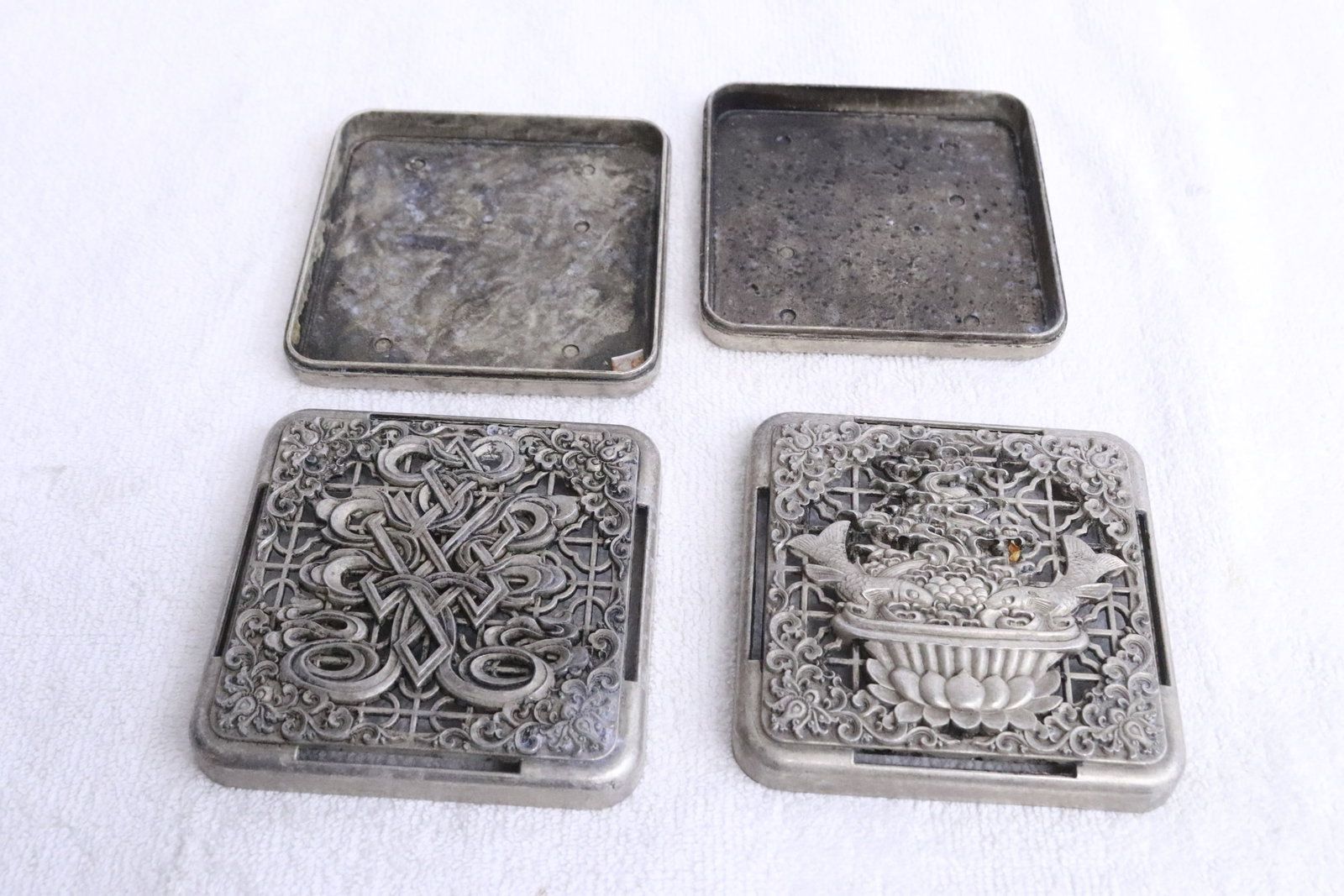 2 white metal scent boxes - 5