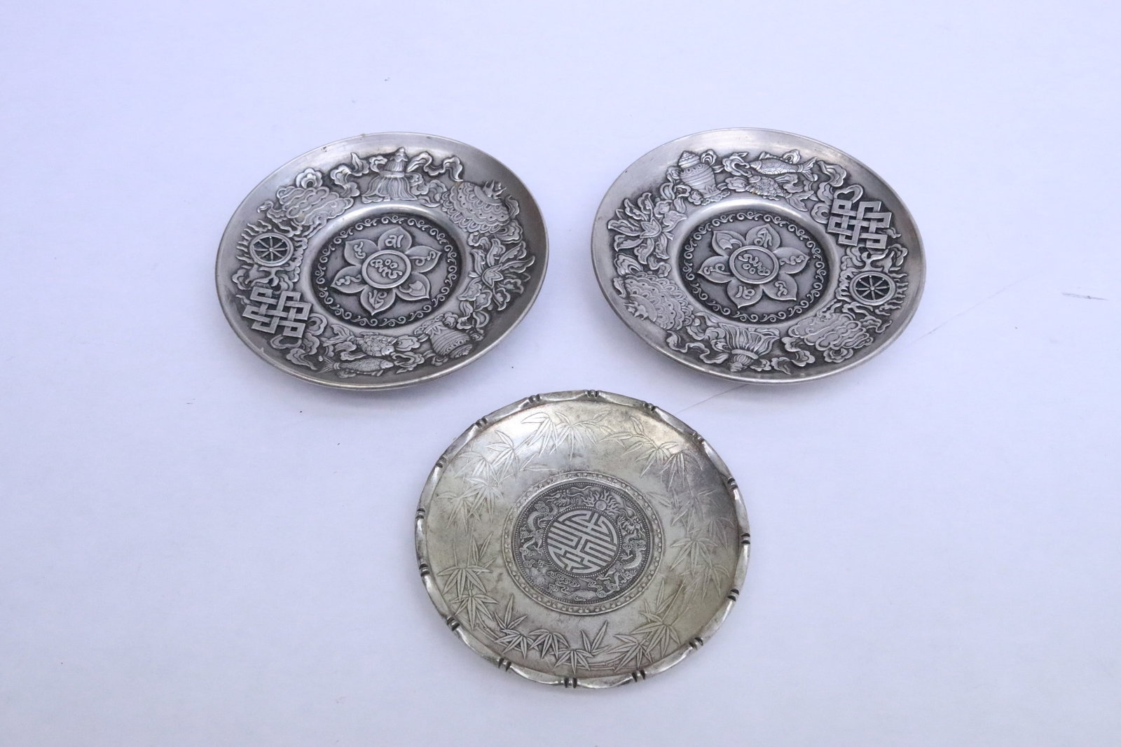 3 white metal small dishes: 3 white metal small dishes, 0.5"x3.68"dia - 0.8"x4.015"dia