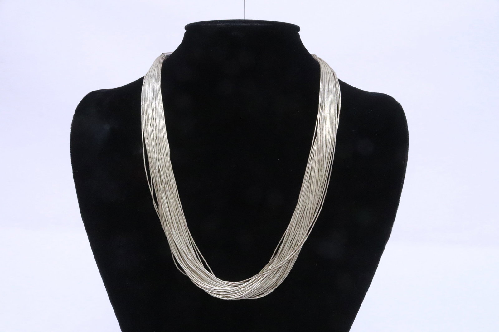 Modern design sterling silver necklace: Modern design sterling silver necklace, wt. 44.5gm, 20.3"L
