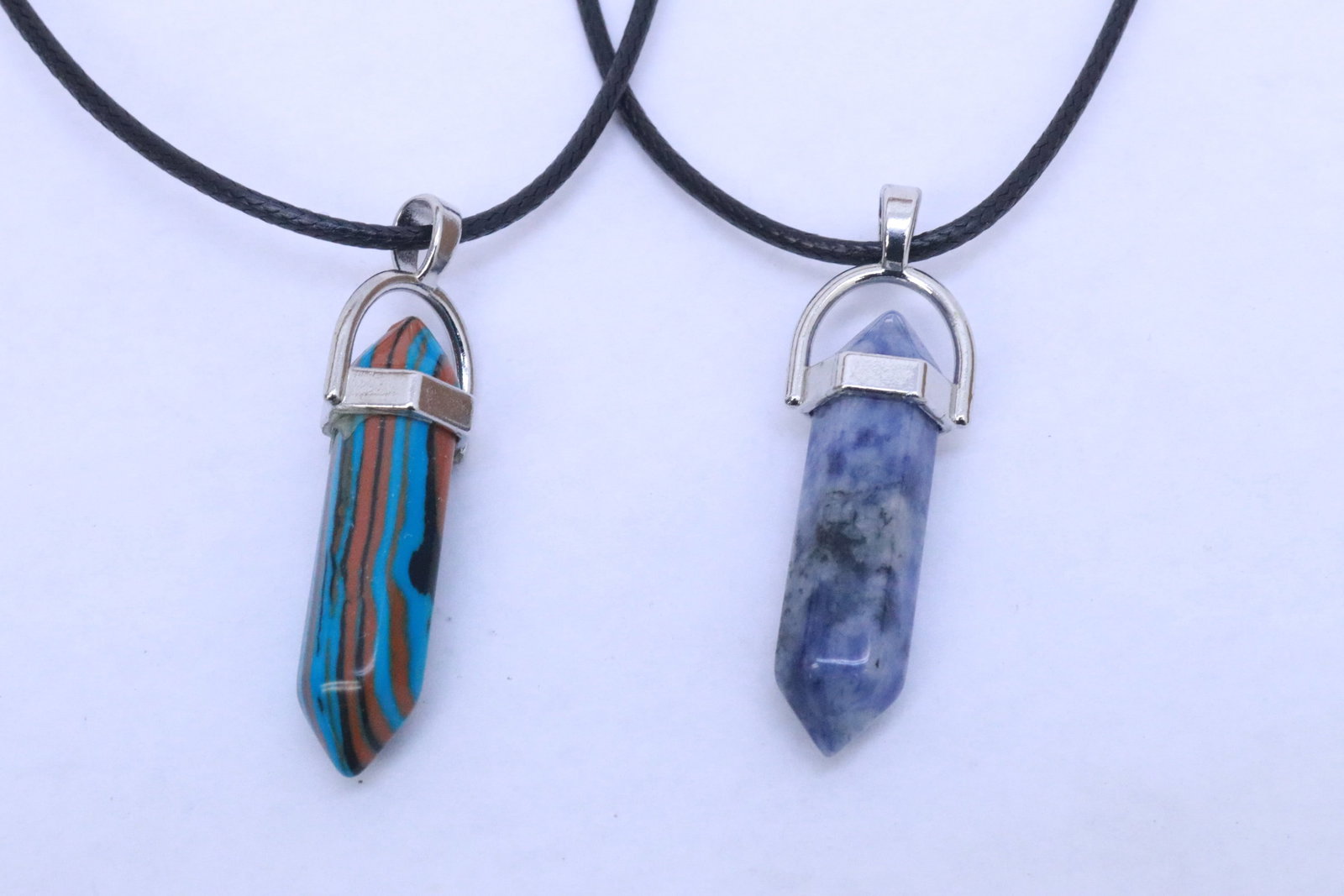5 stone points made pendants - 2