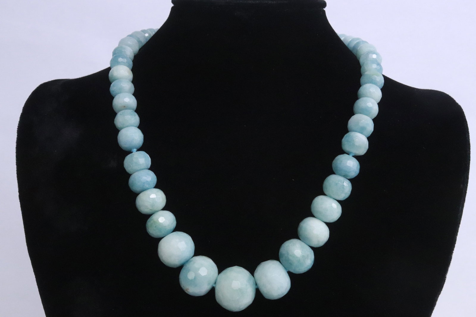 faceted aquamarine bead necklace w/ 14K ball clasp: A rare faceted natural blue aquamarine bead necklace with 14K ball clasp, aquamarine measures approx. 8.5 - 20mm diameter