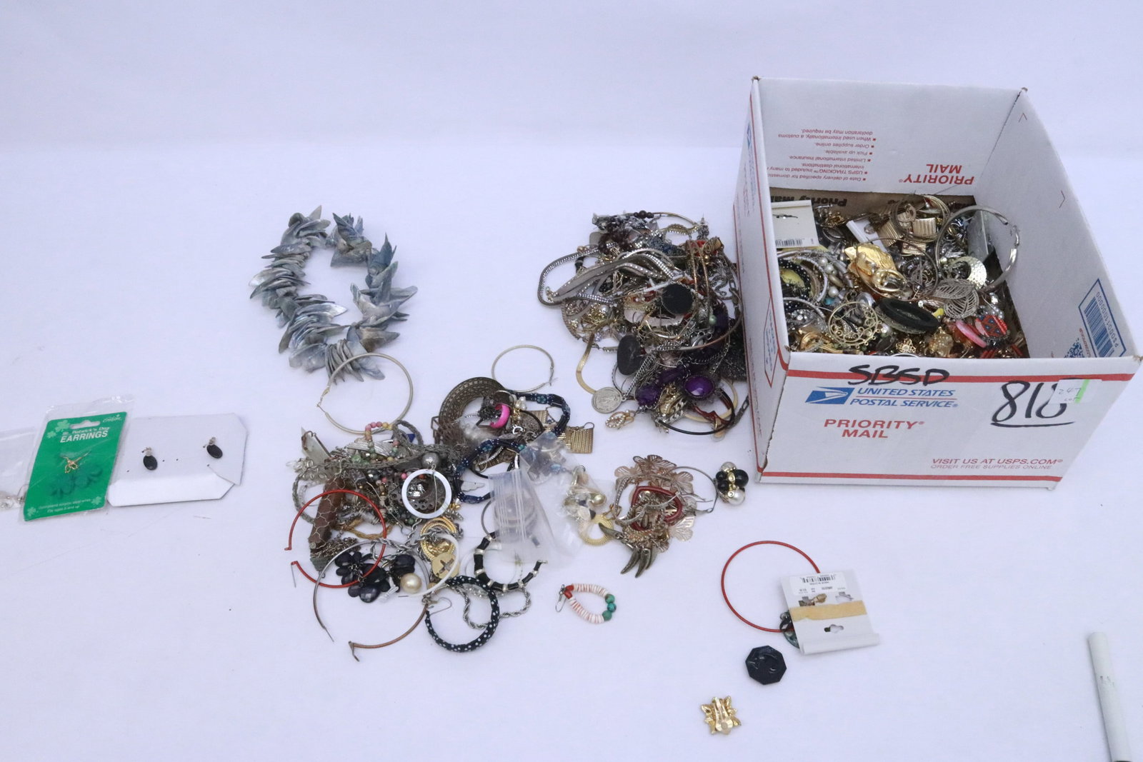 Lot of misc. jewelry (1 of 6)