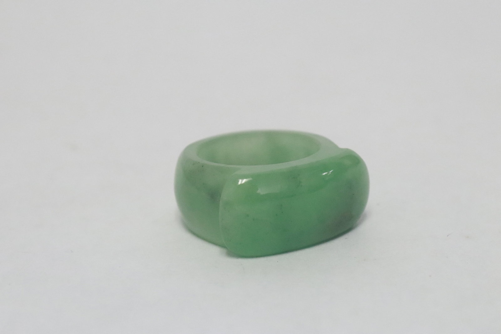 A jadeite bangle ring - 4