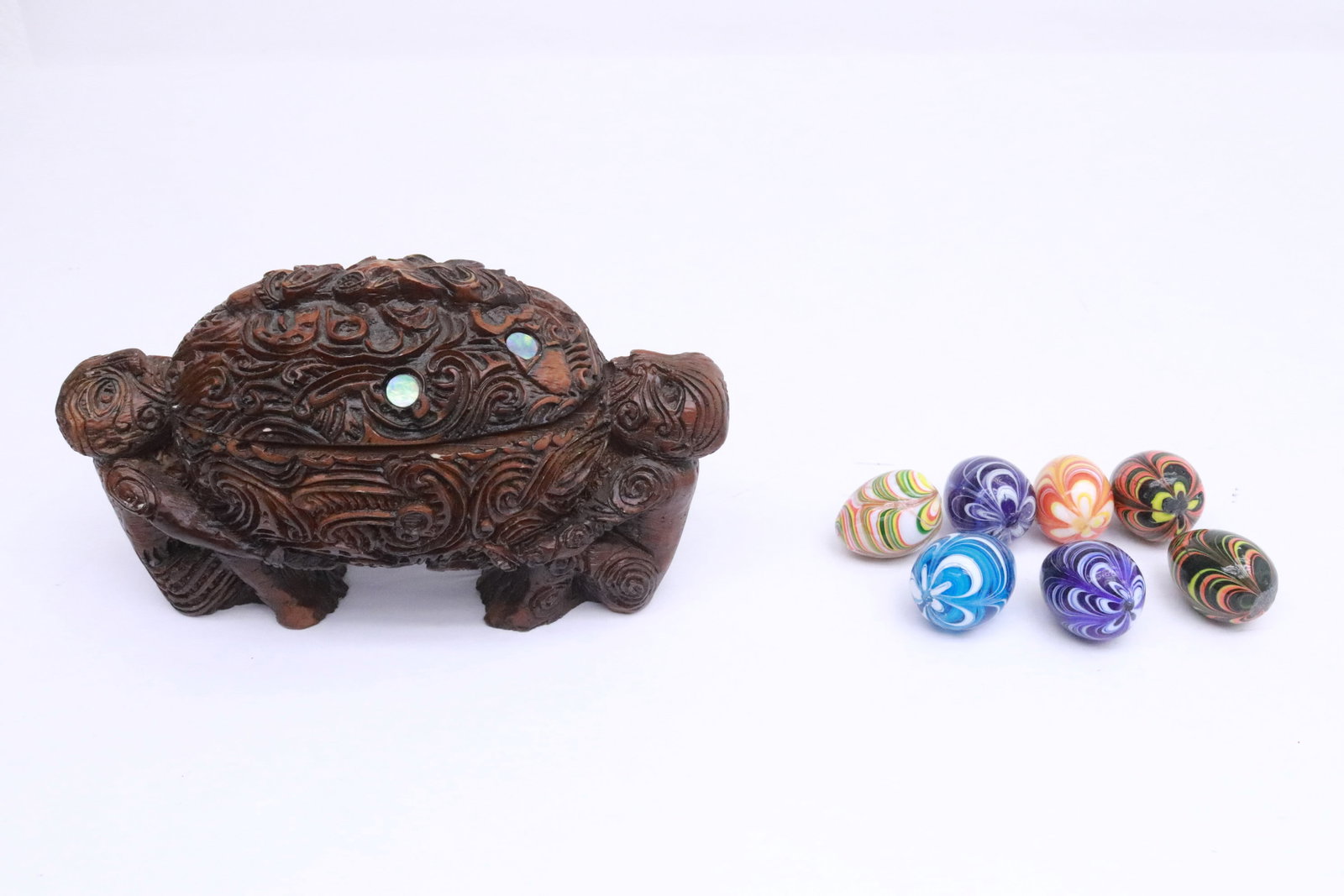 Art glass eggs in box (1 of 5)
