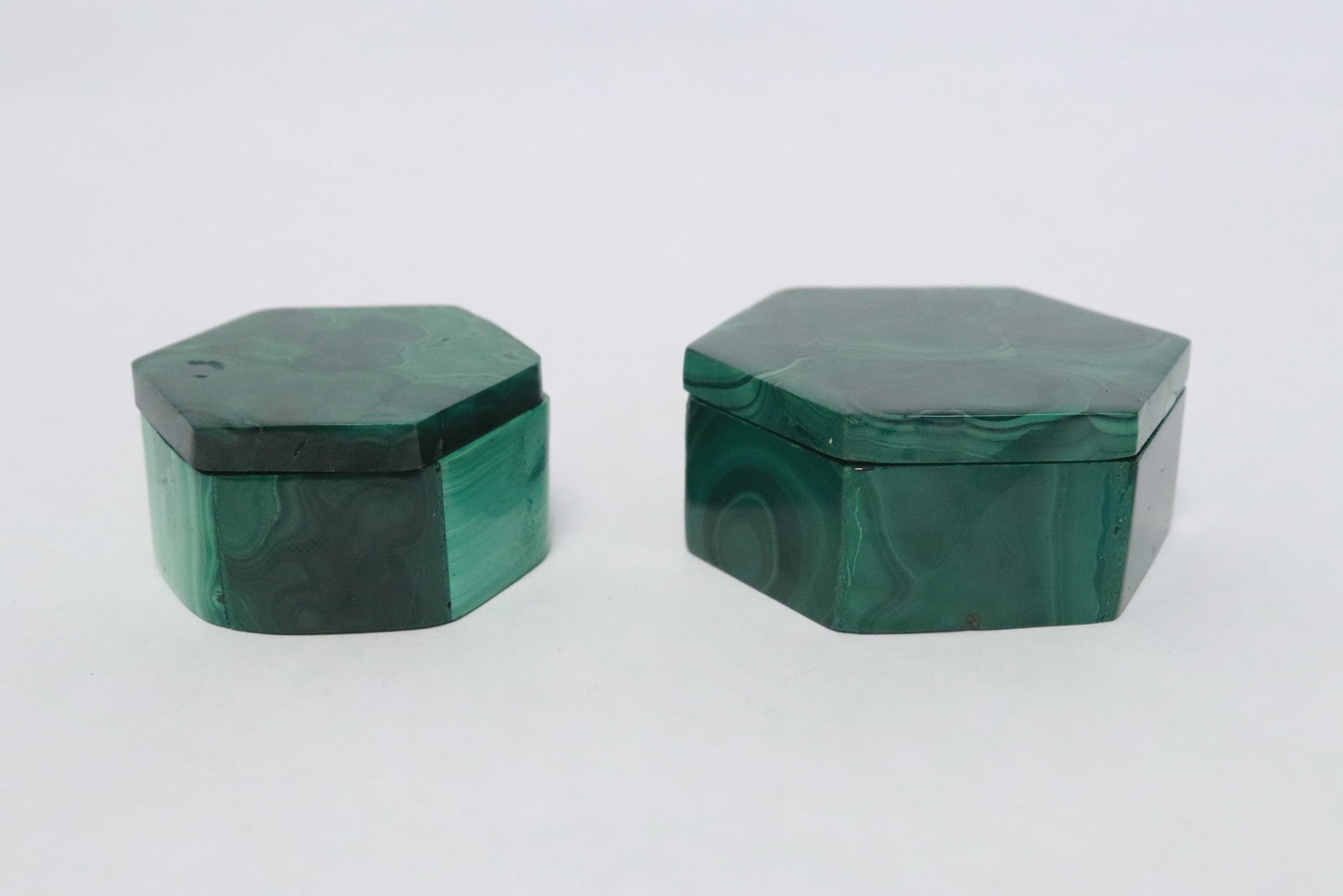 2 malachite boxes: 2 malachite boxes, 0.85"x1.6"x1.7", 0.85"x1.85"x2.18"