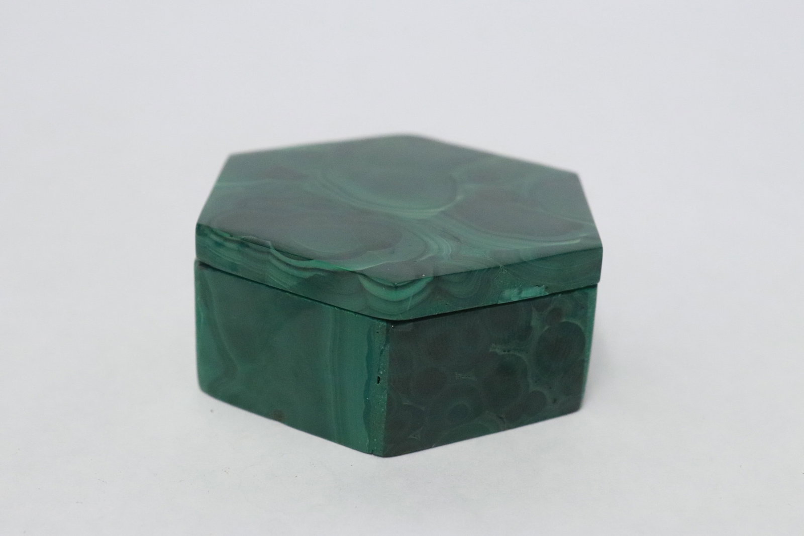 2 malachite boxes - 2