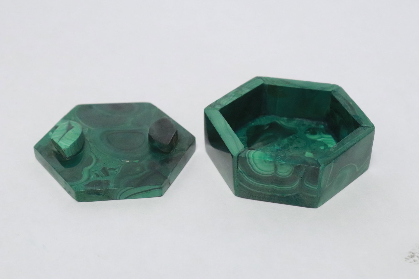 2 malachite boxes - 4