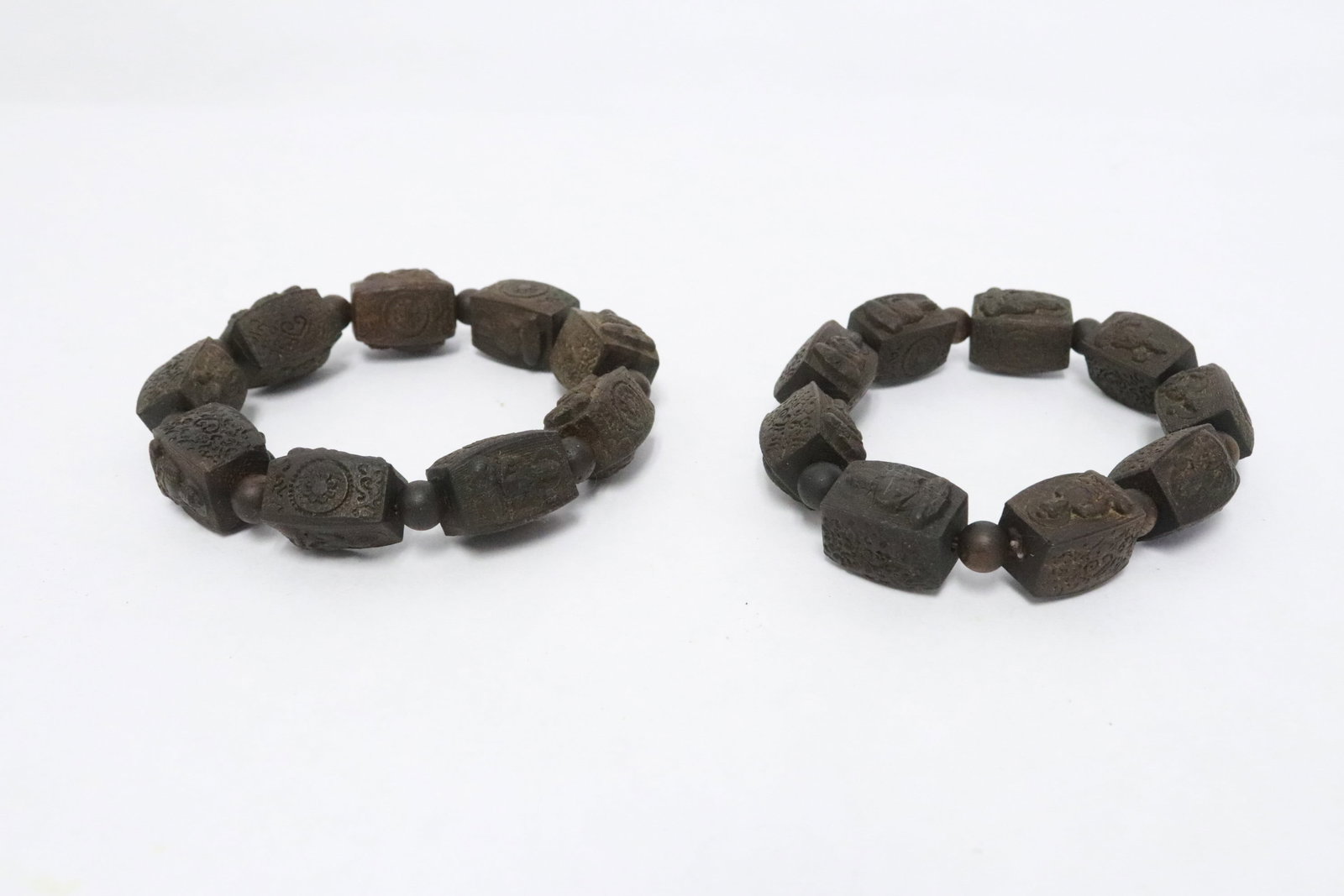 2 wood bead bracelets: 2 wood bead (0.85"x0.65"x0.65" ea) bracelets