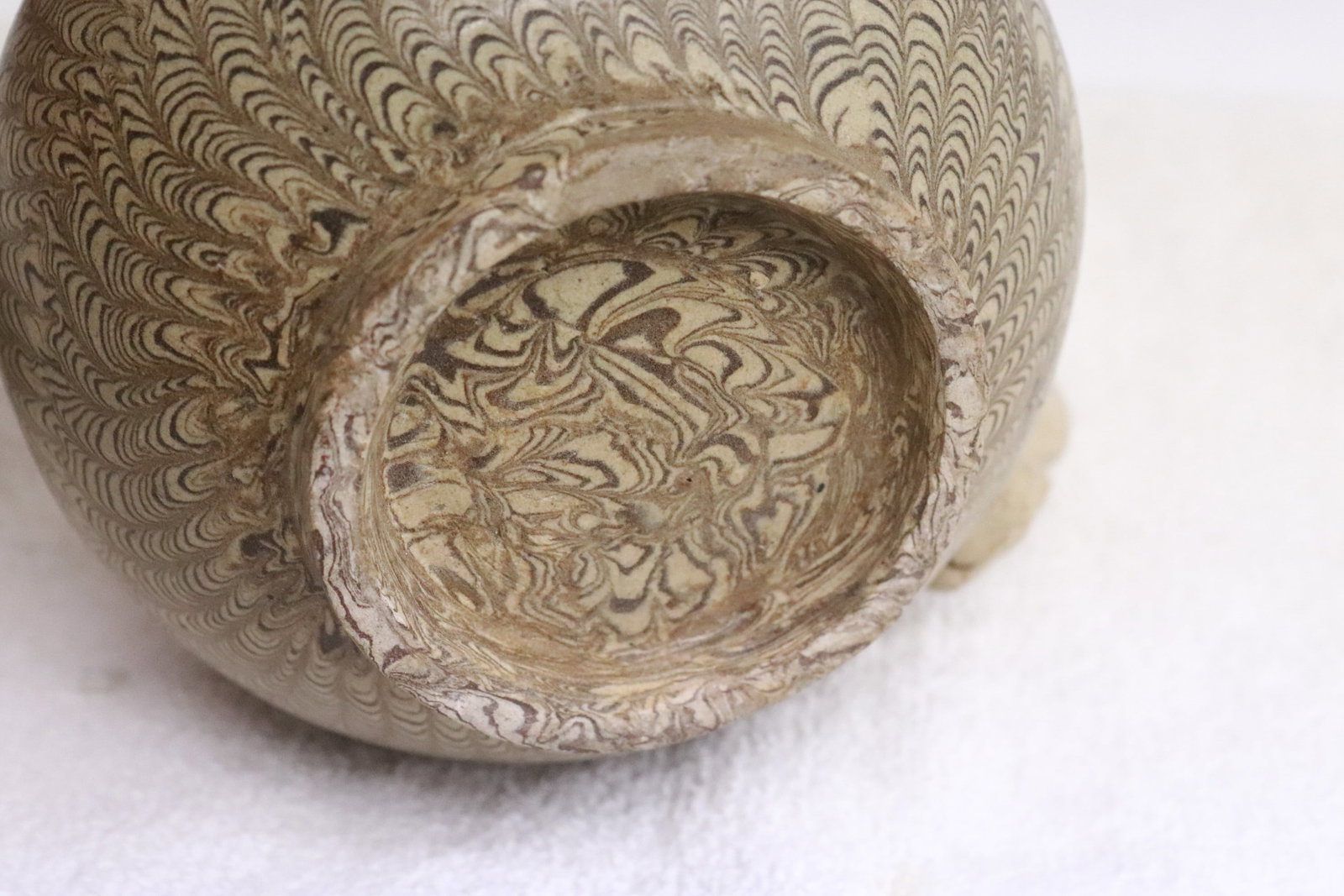 A marbled teapot - 5