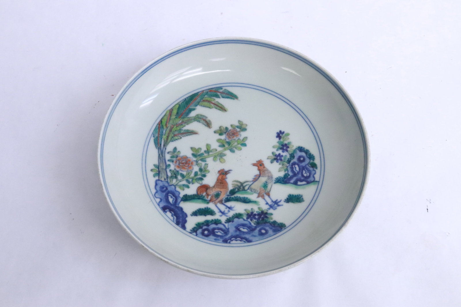 A beautiful doucai porcelain plate: A beautiful doucai porcelain plate, 1.45"x6.15"dia