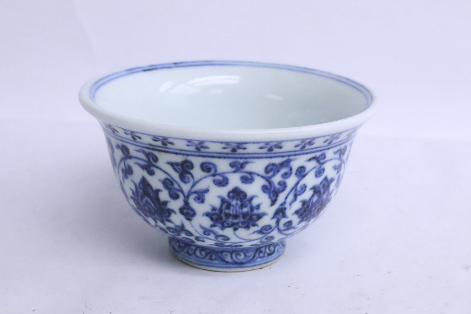 Chinese blue and white tea cup: Chinese blue and white tea cup, 2.2"x3.7"dia