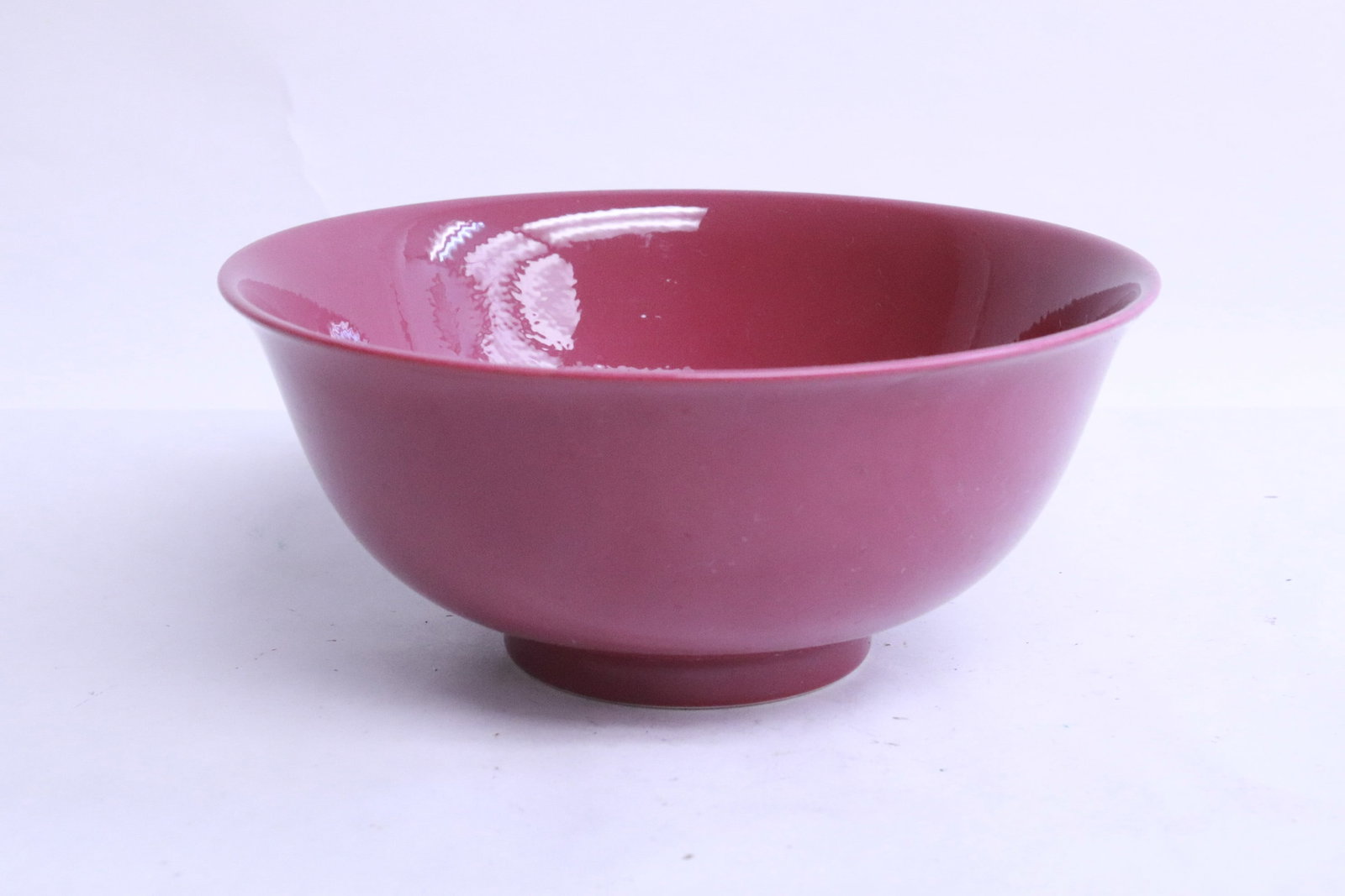 Fine Chinese red glazed porcelain bowl: Fine Chinese red glazed porcelain bowl, 2.6"x5.8"dia