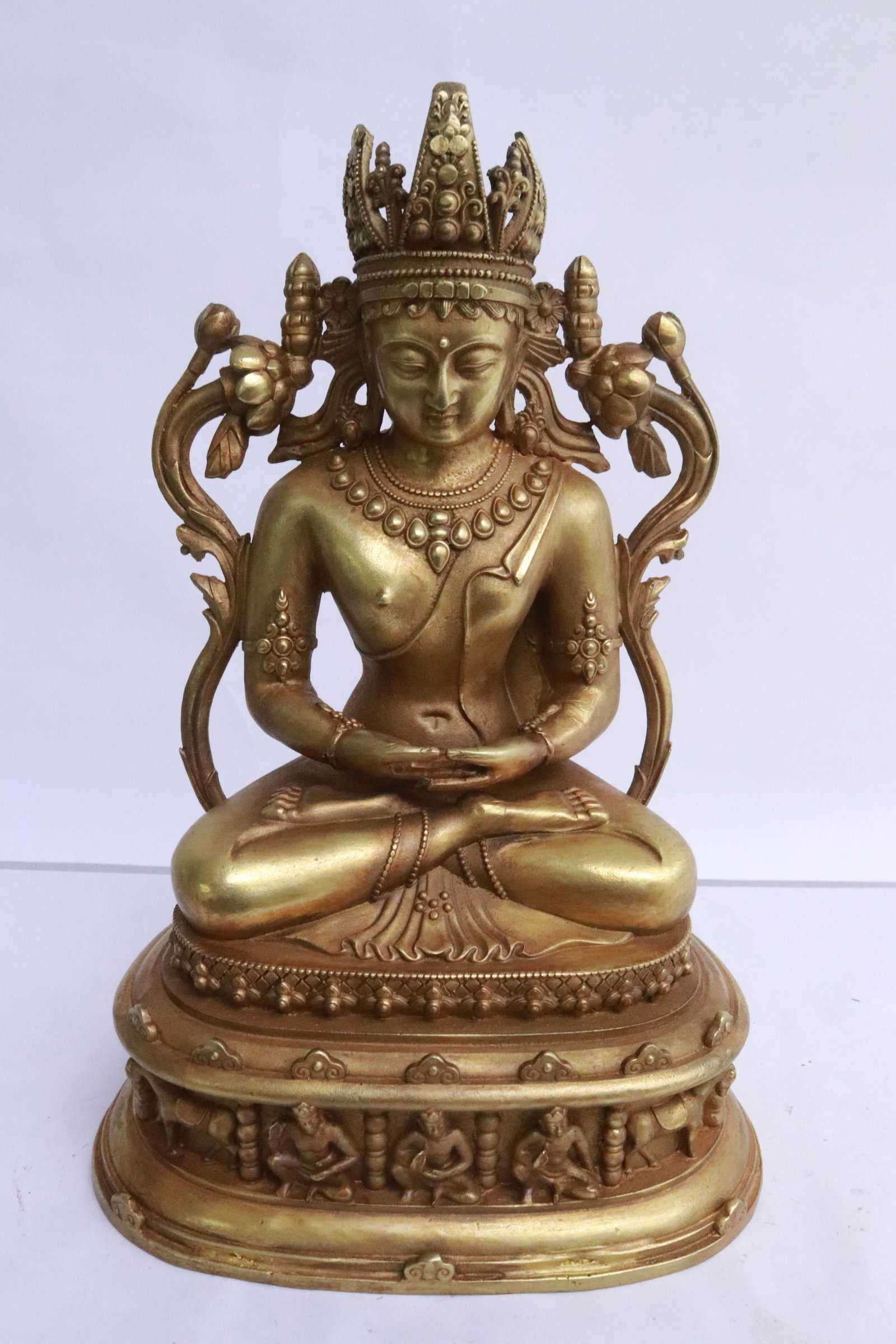 Fine Chinese gilt bronze sculpture of deity: Fine Chinese gilt bronze sculpture of deity, 9.8"H