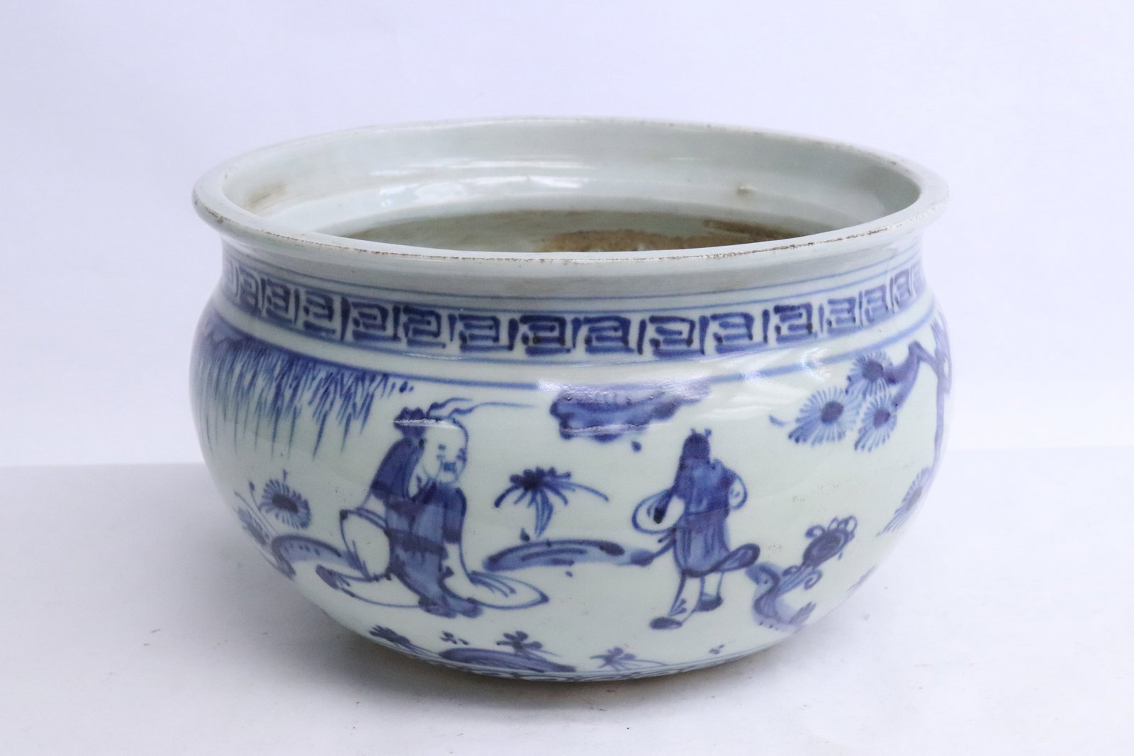 Chinese blue and white porcelain censer: Chinese blue and white porcelain censer, 4.65"x7.65"dia