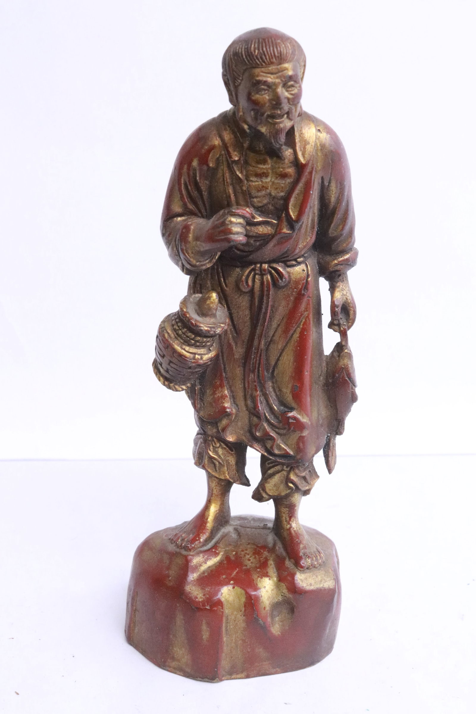 Chinese bronze sculpture of fisherman: Chinese bronze sculpture of fisherman, 8"H
