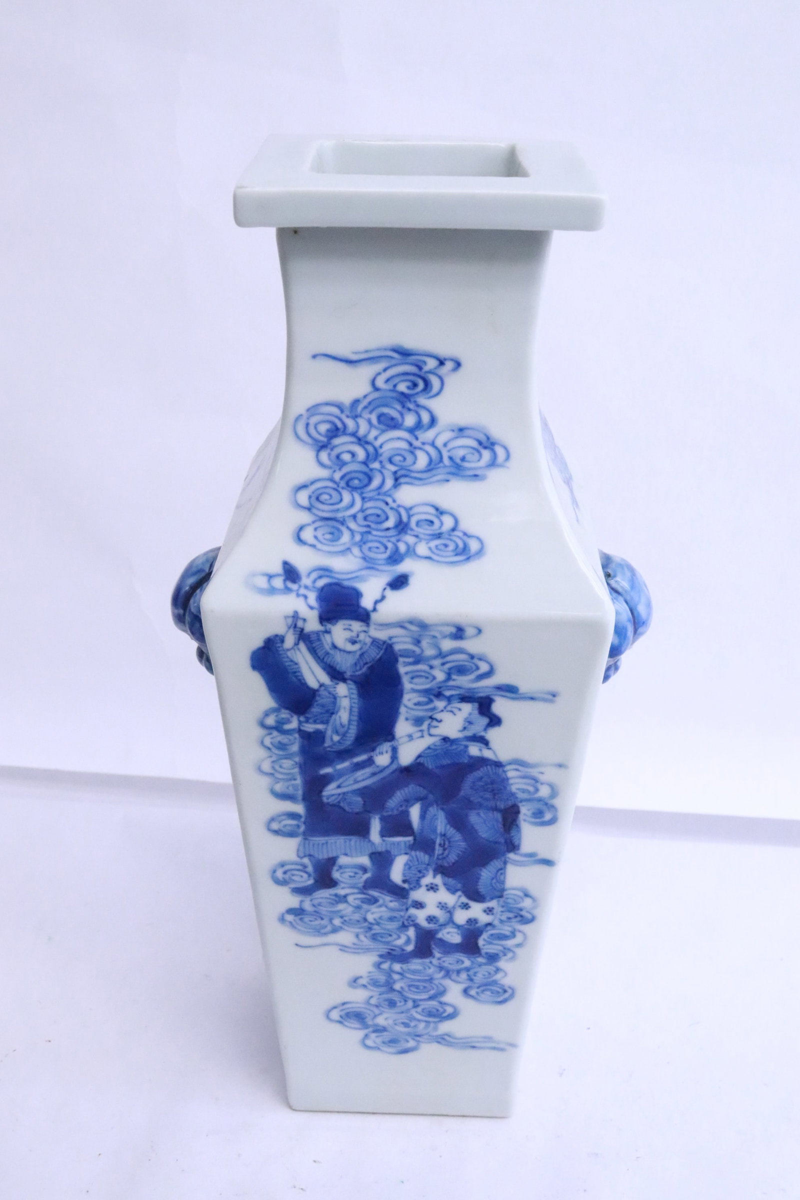 Chinese blue and white porcelain square vase: Chinese blue and white porcelain square vase, 10.5"x4.85"x3.7"