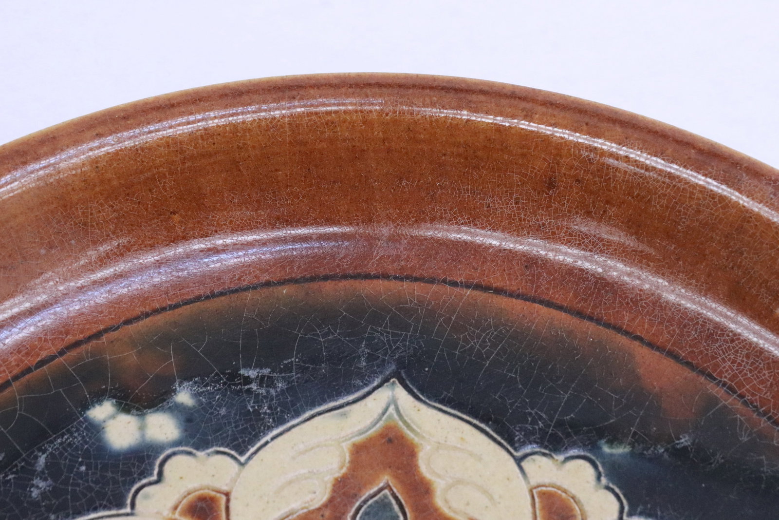 A sancai earthenware plate - 3