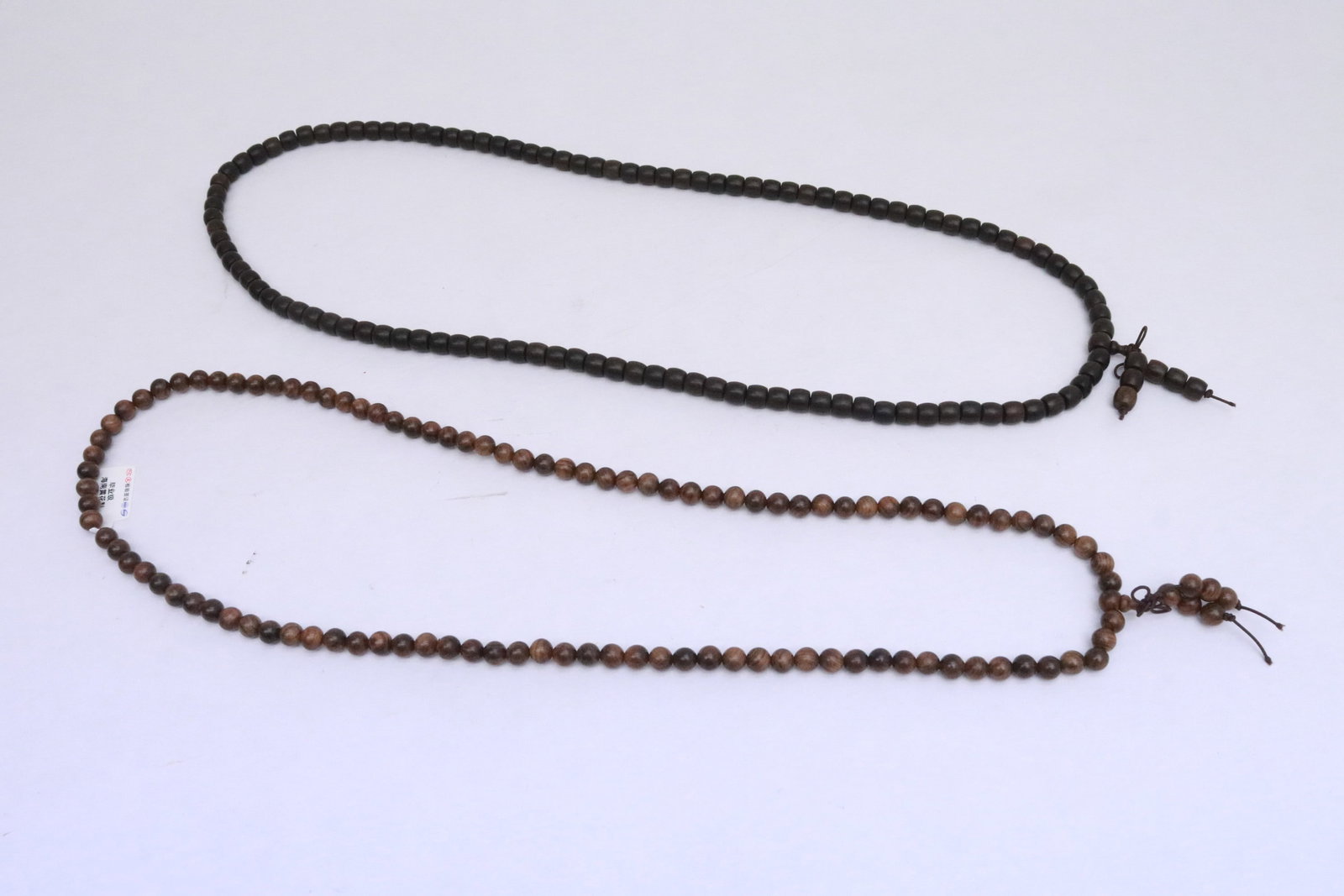2 necklaces: 2 necklaces, 33.5"L, 35.5"L