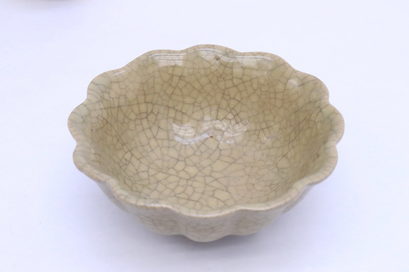 5 pieces porcelain/ earthenware - 3