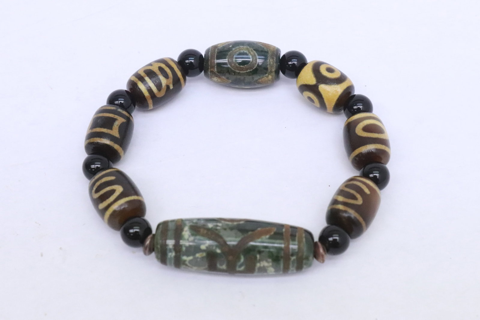 6 bracelets - 8