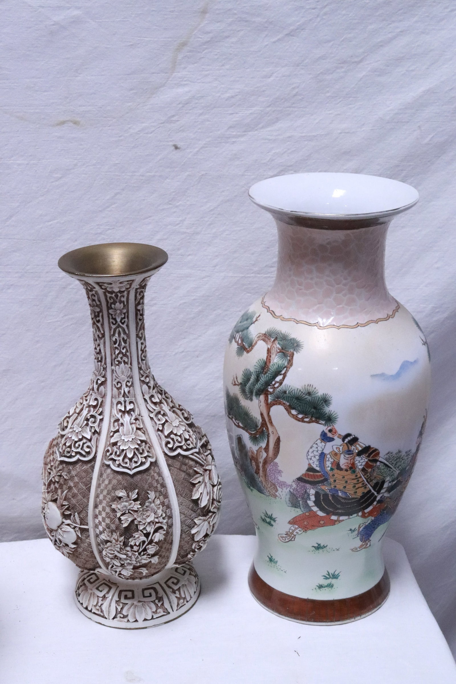 Chinese porcelain vase, and a cinnabar style vase (1 of 9)