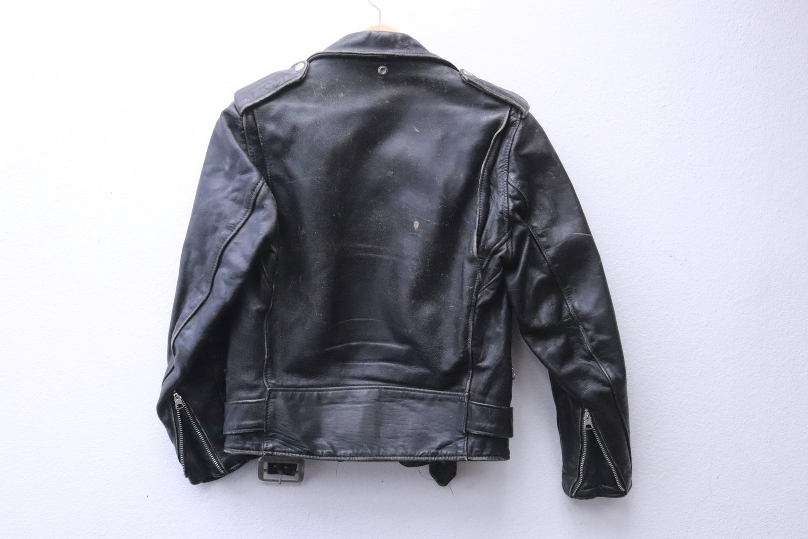 2 lady's leather jacket - 10