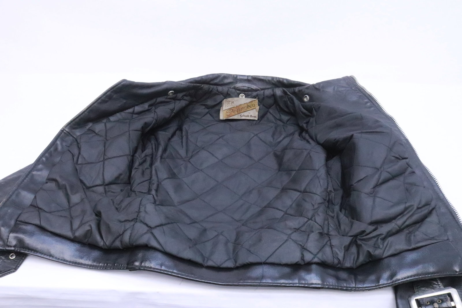 2 lady's leather jacket - 11