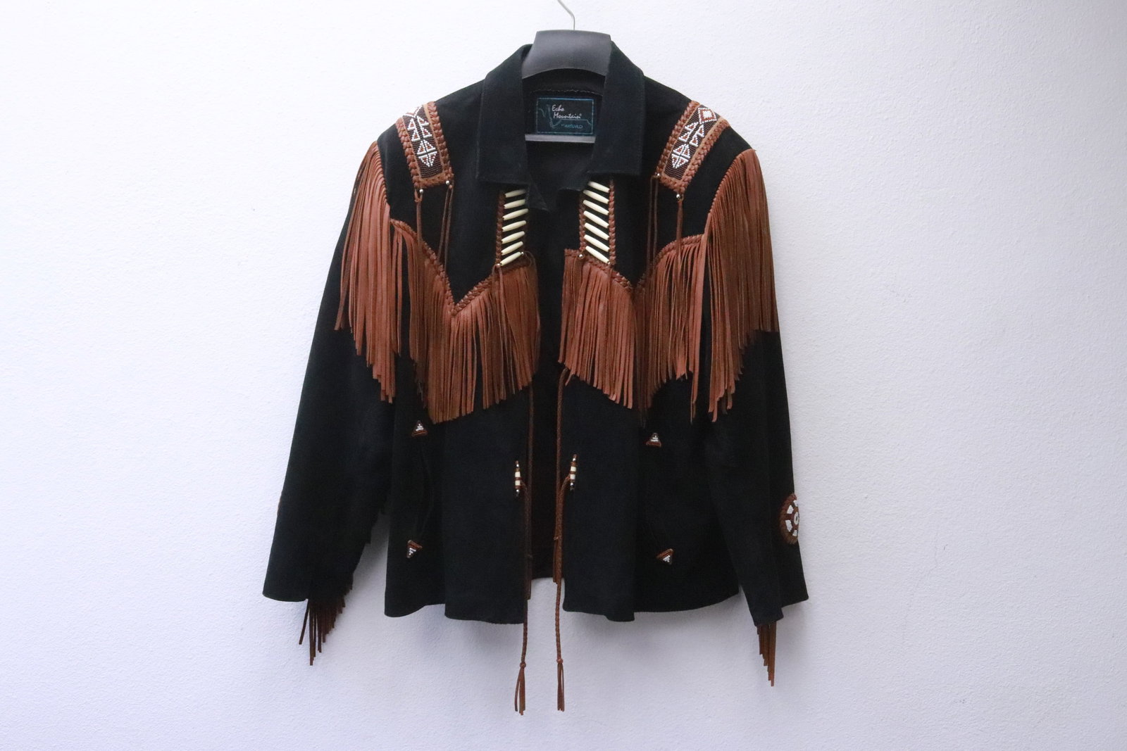 A beautiful lady leather jacket in Indian style: A beautiful lady leather jacket in Indian style, size:42