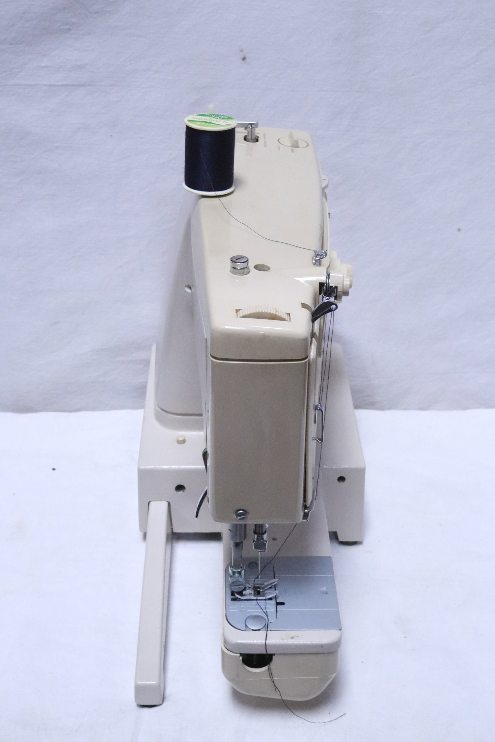A Singer tabletop sewing machine - 3