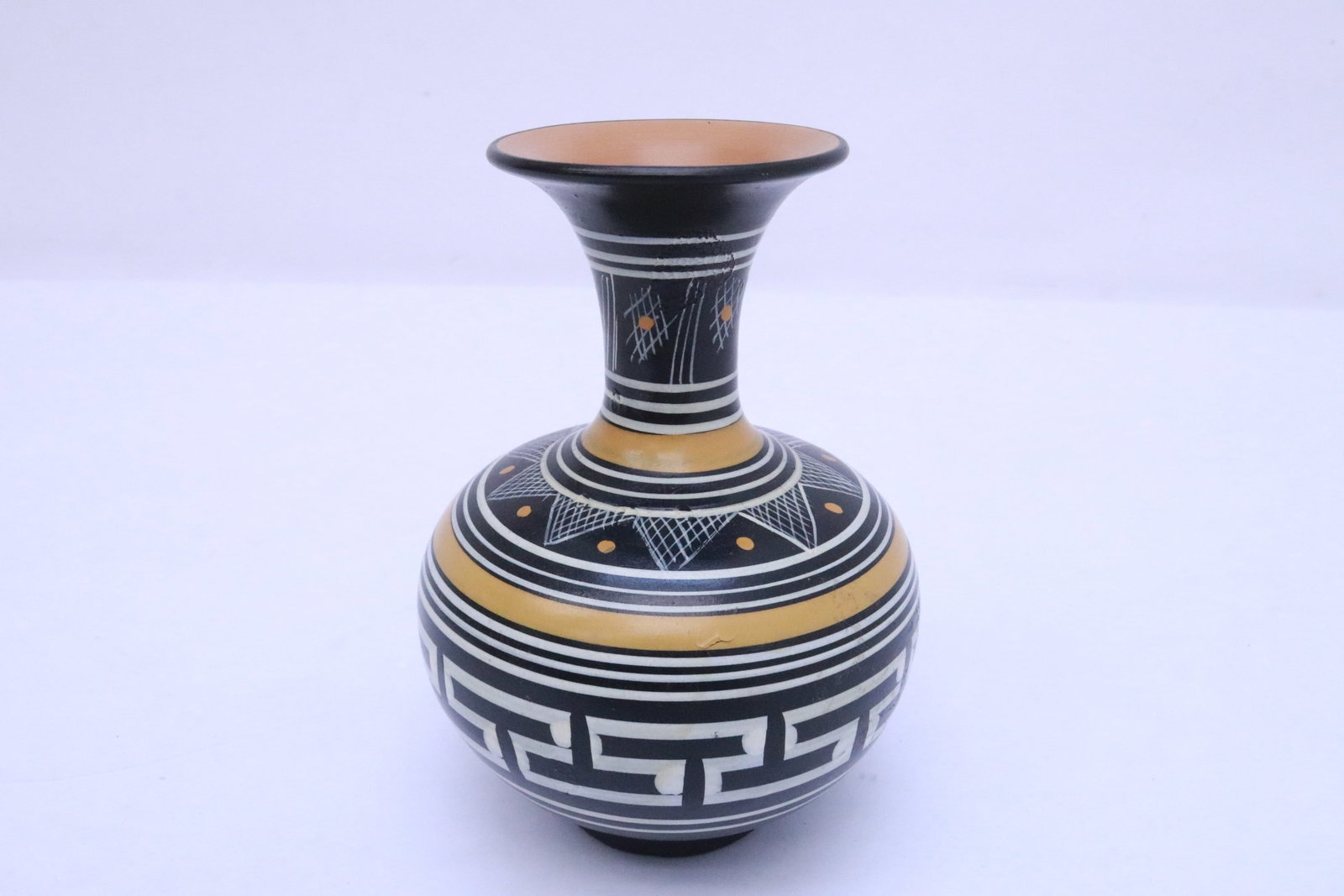 4 Navajo pottery jars - 6