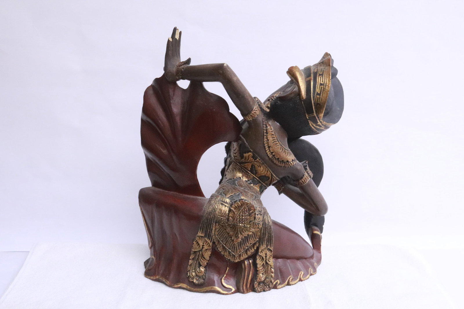 3 South Asian sculptures - 10
