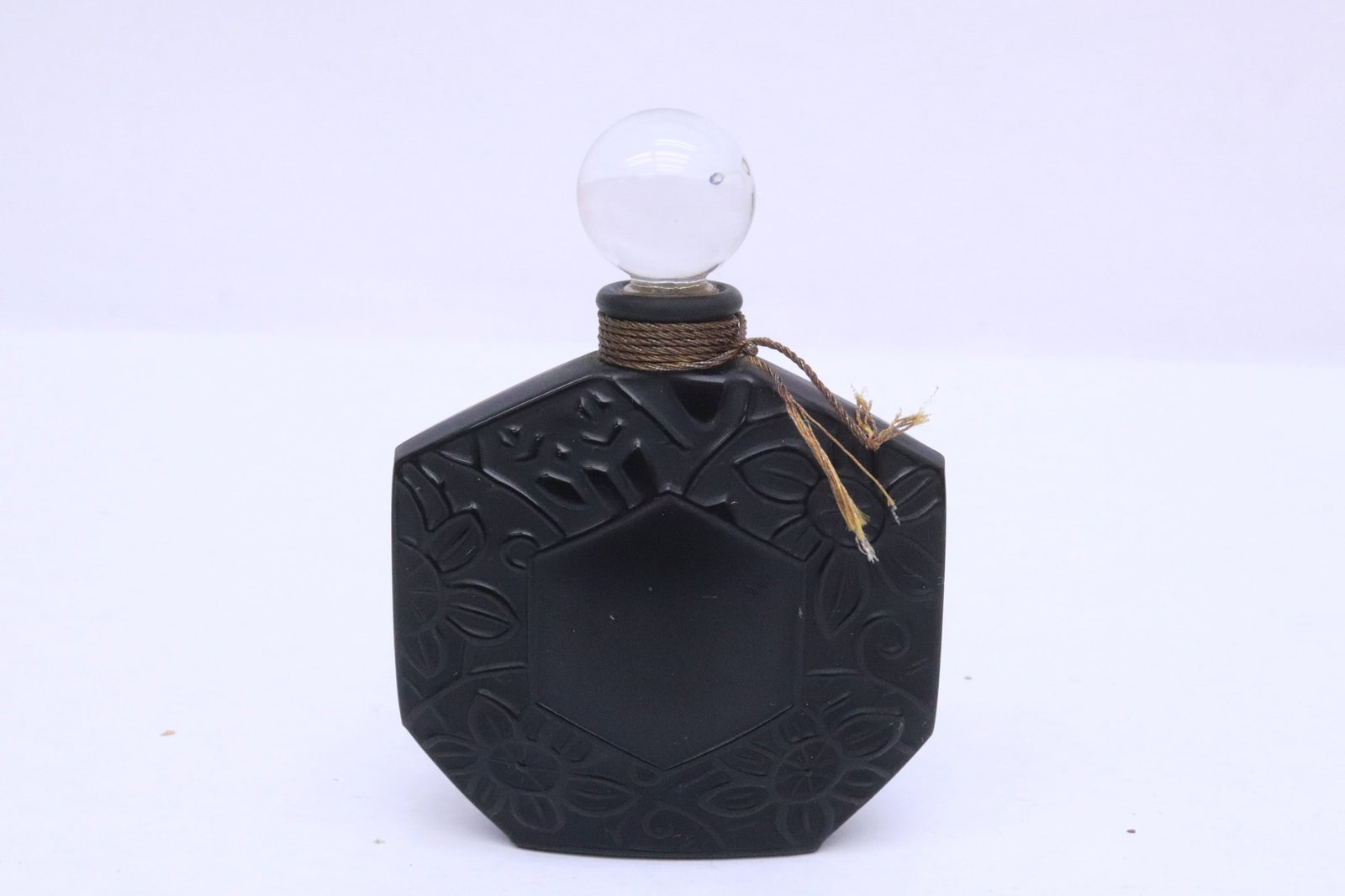 Jean Charles Brosseau Ombre rose perfume bottle: A French Jean Charles Brosseau Ombre rose perfume bottle, 3.65"x2.6"x0.8"