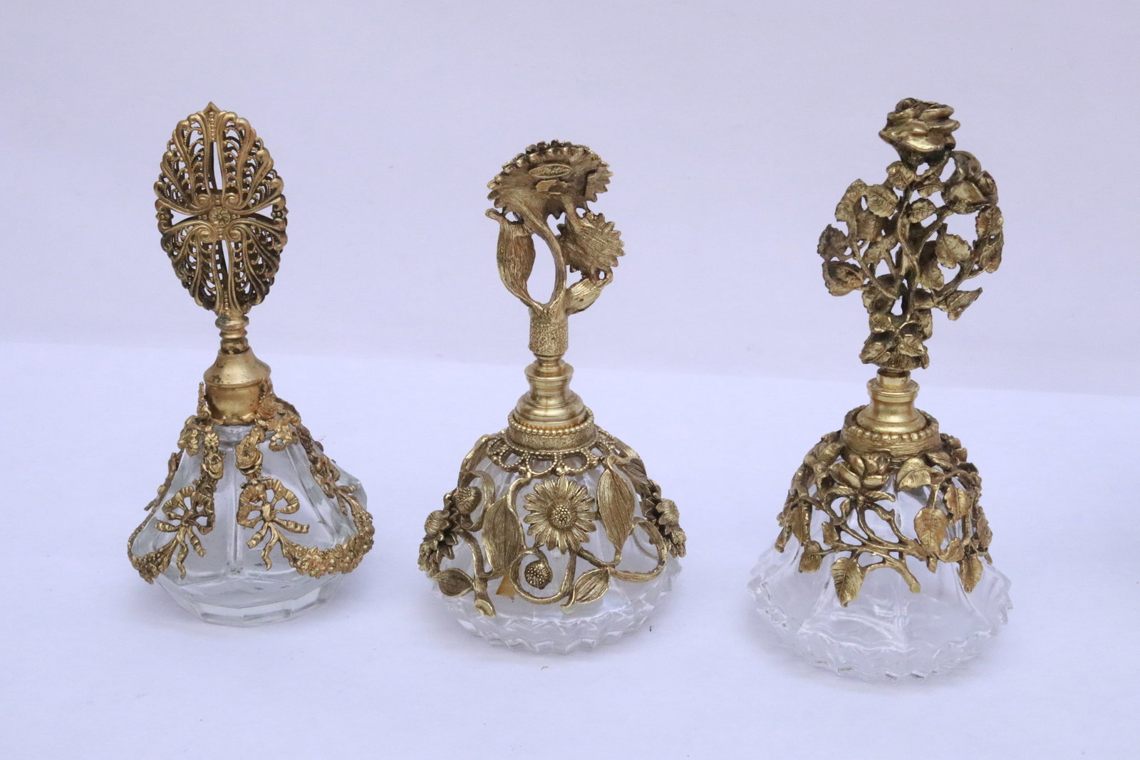 5 fine perfume bottles - 7
