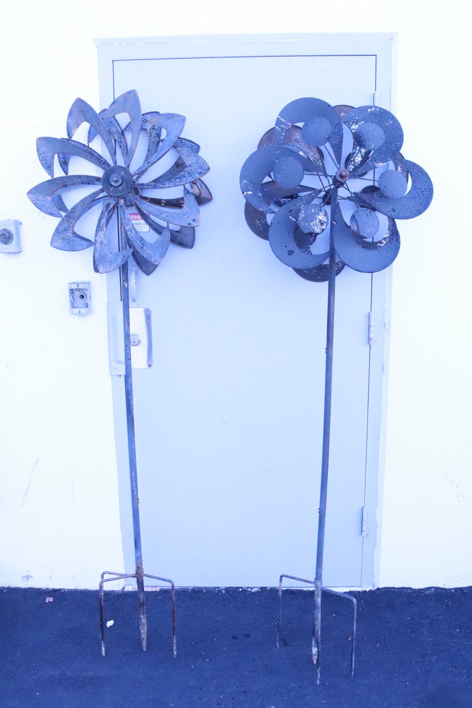 Pair metal garden windmills: Pair metal garden windmills, 74.7"H ea