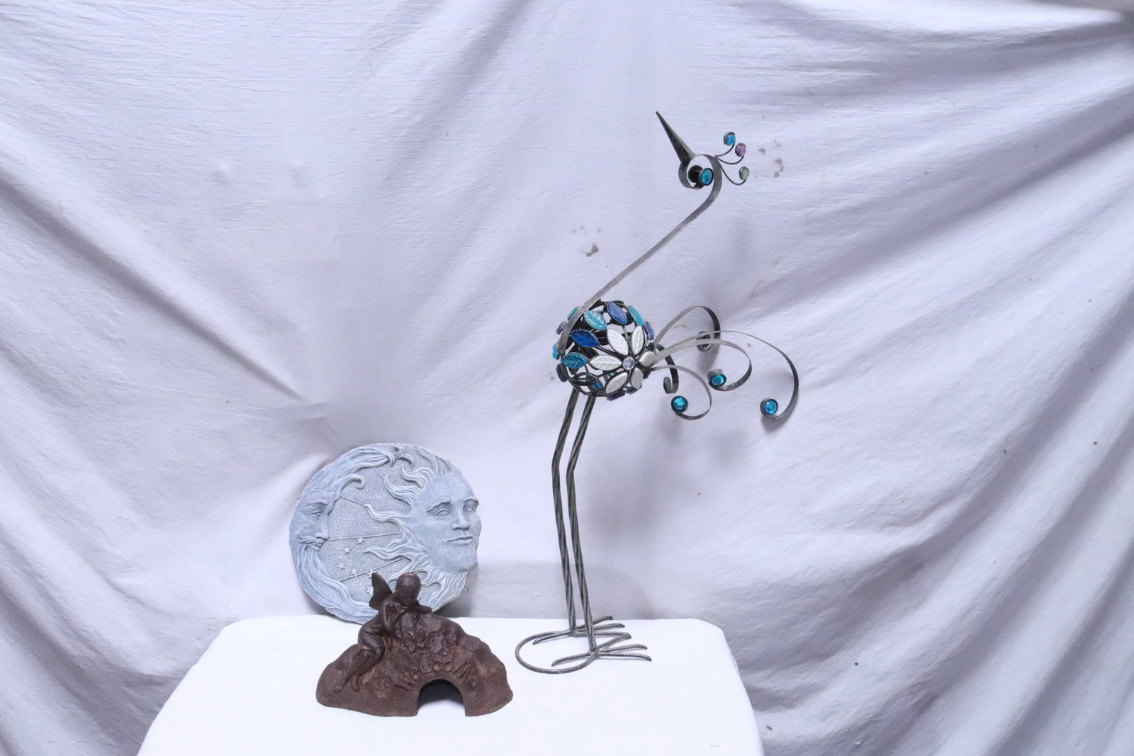 3 pieces garden ornaments: 3 pieces garden ornaments, 10.3"x10.65"x0.6", 6"x9.3"x5.1", 16.5"x16"x5"