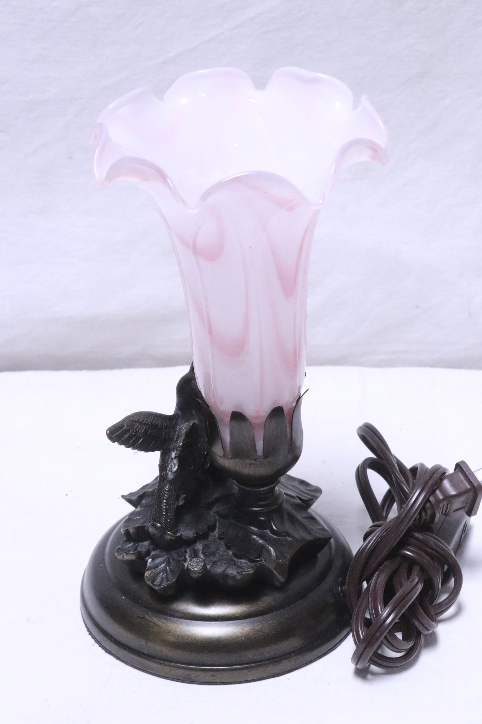 A table lamp - 4