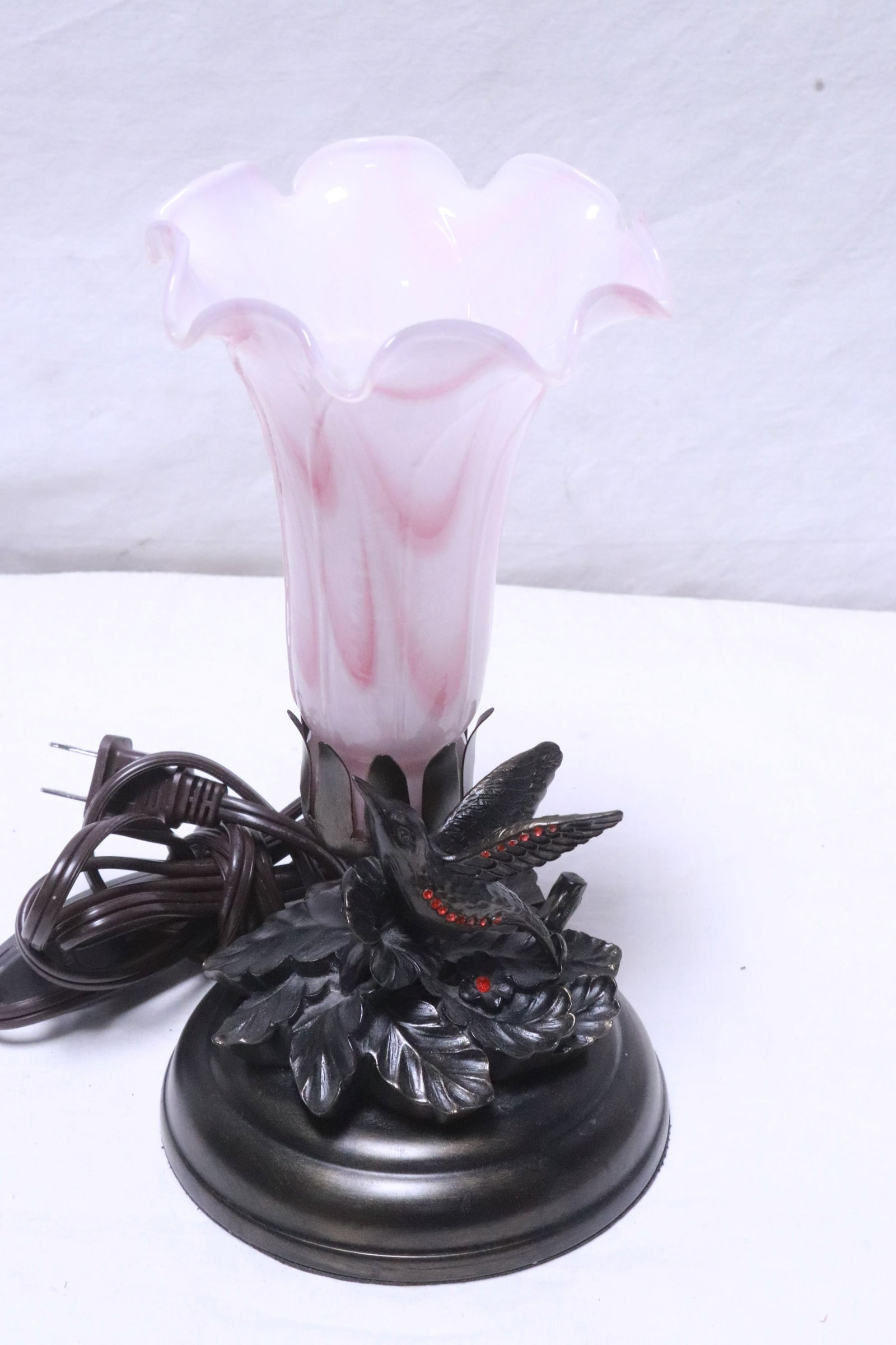 A table lamp - 6