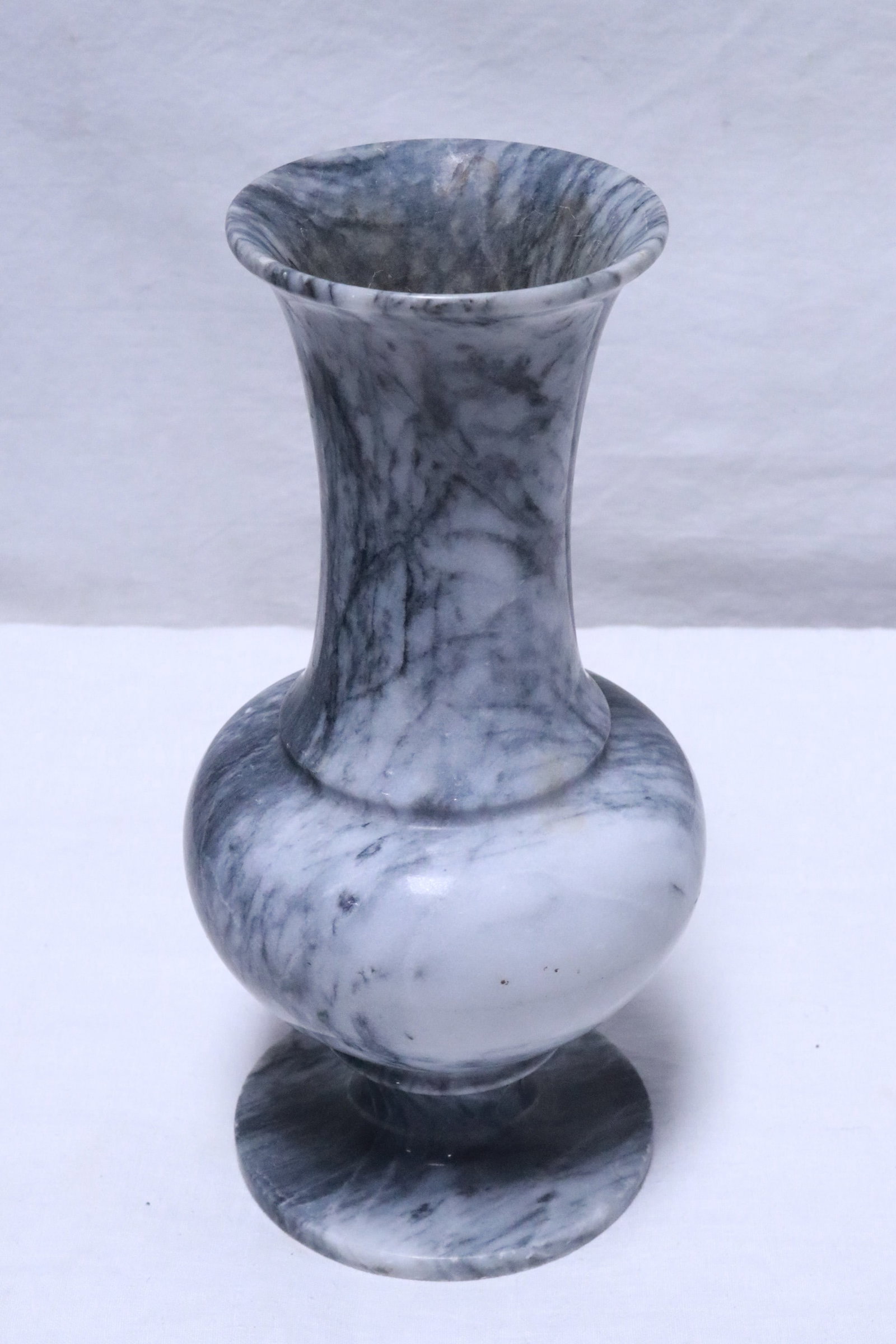 2 carved marble vases - 7
