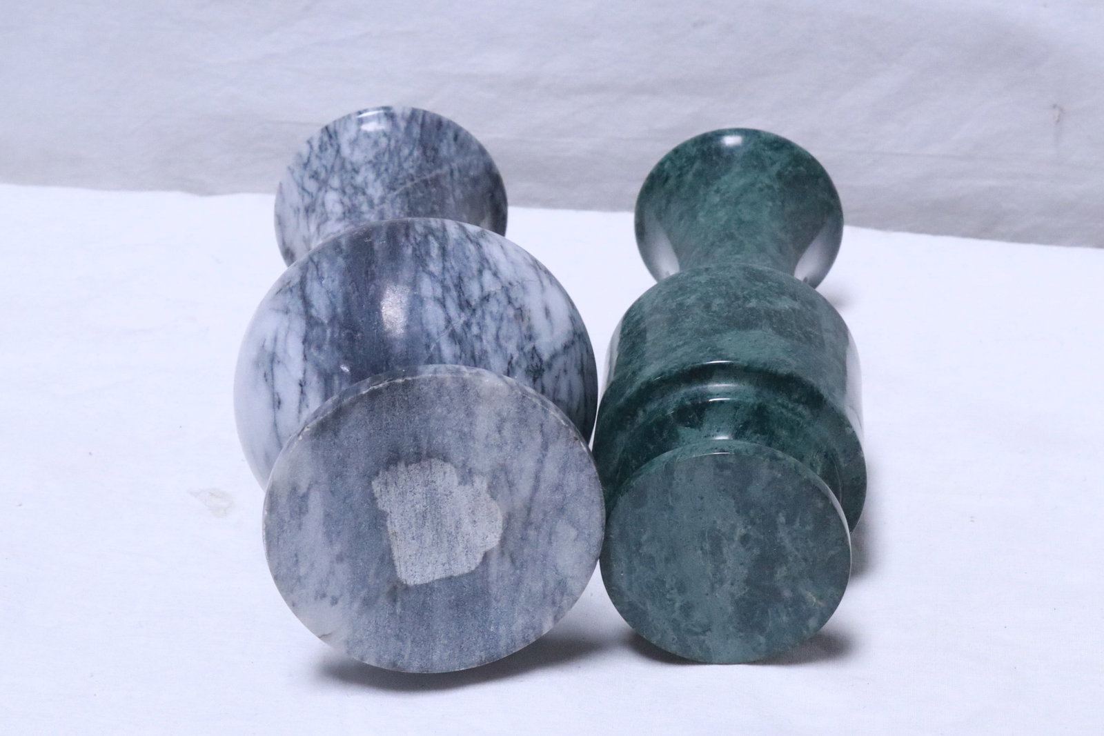 2 carved marble vases - 9
