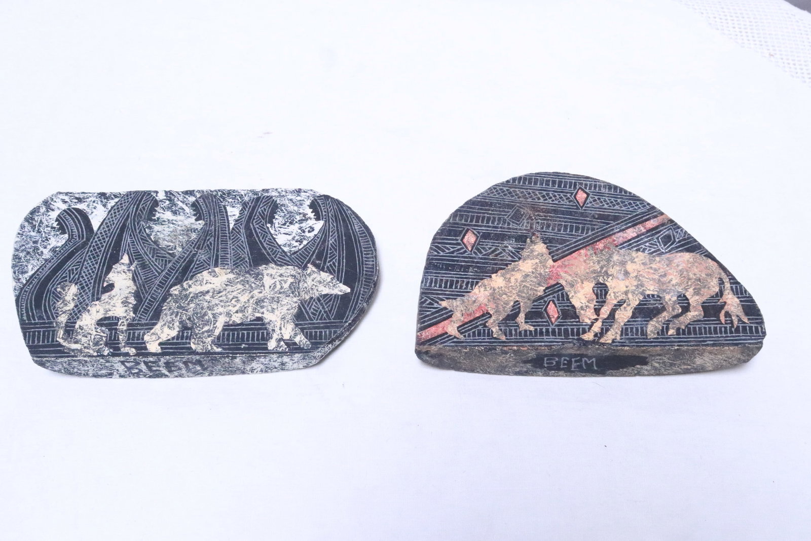 2 pieces stone art: 2 pieces stone art, 3.35"x6.35"x0.85", 3.9"x5.8"x1"