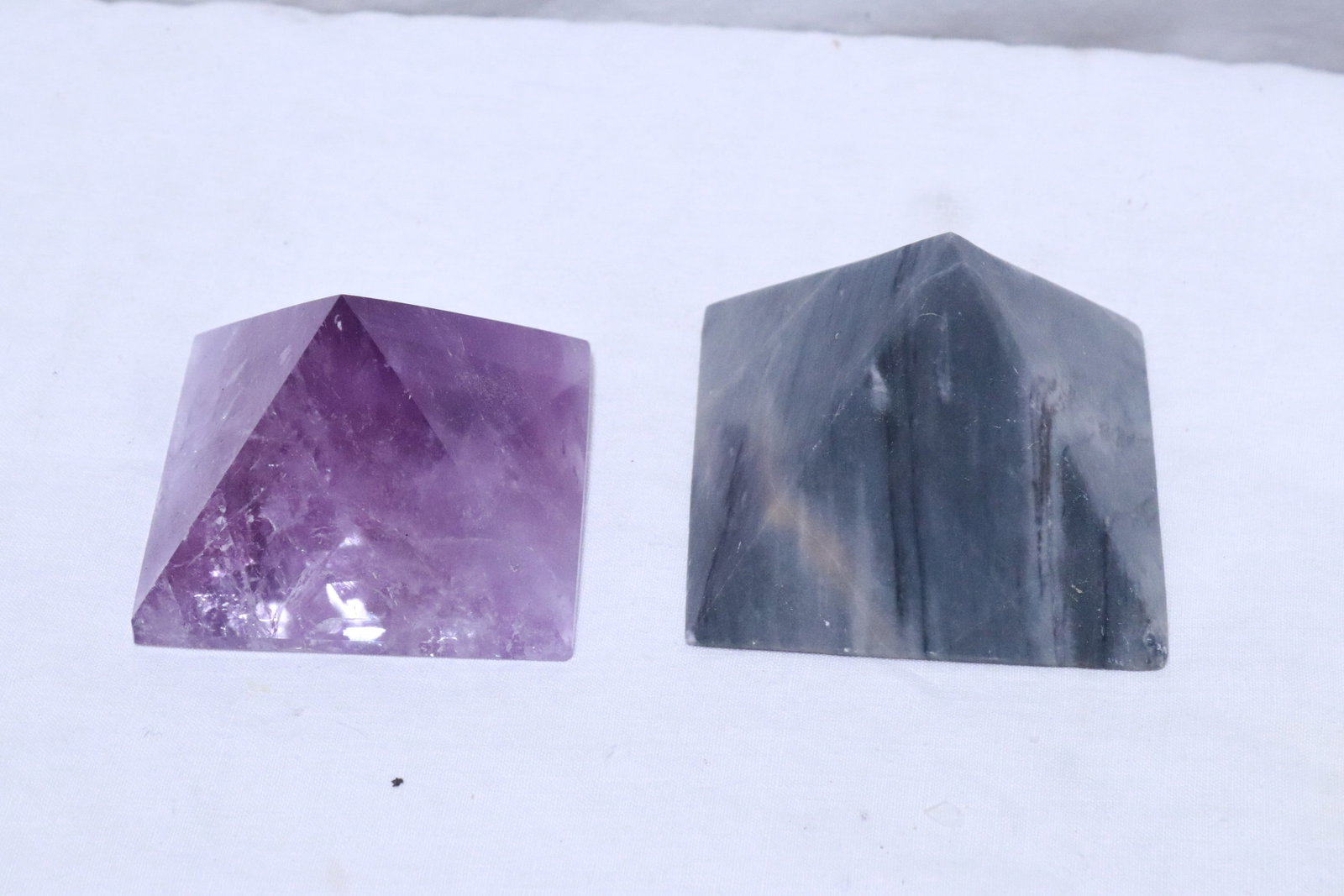 3 onyx points, and one amethyst point - 6