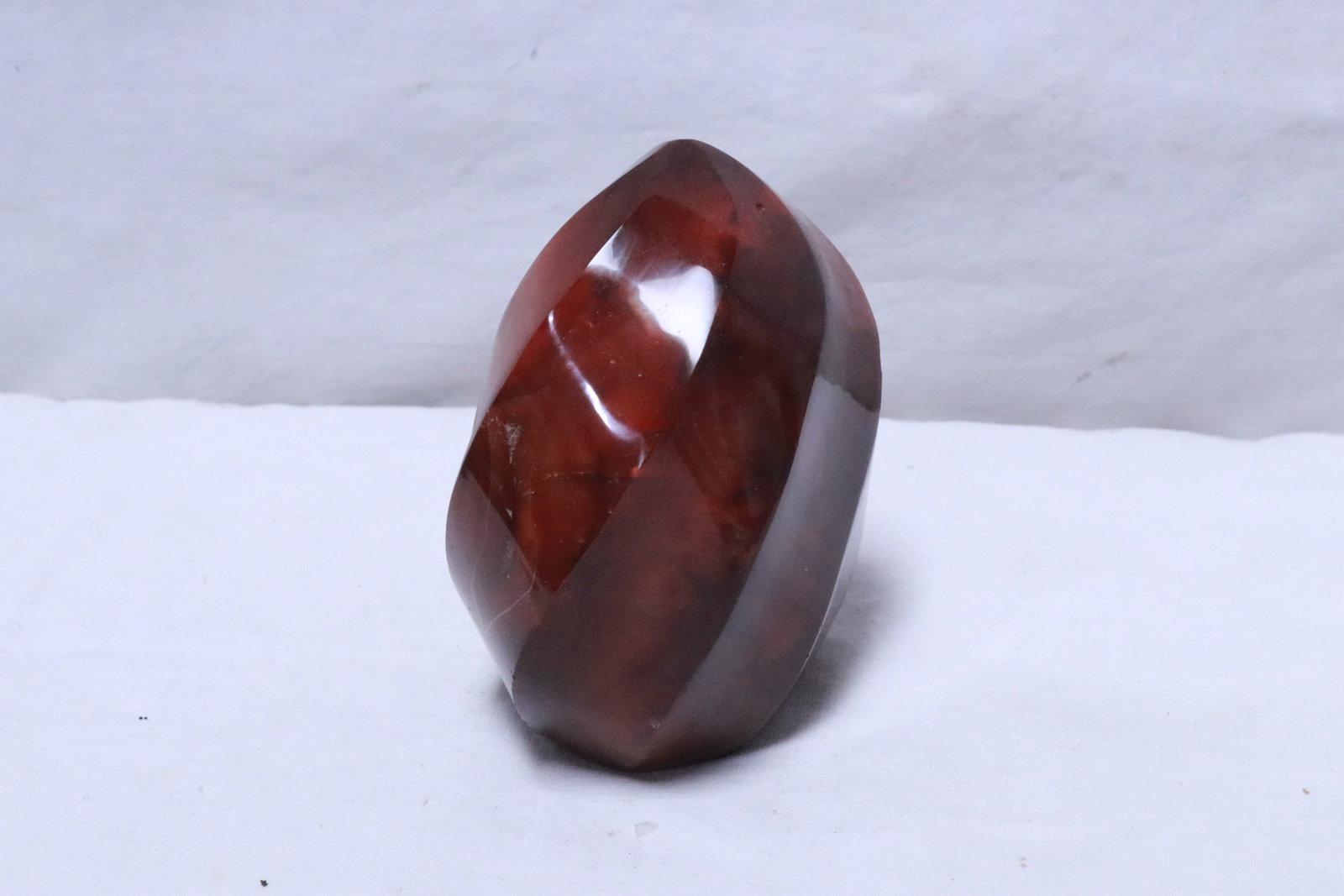 A polished agate geo - 4