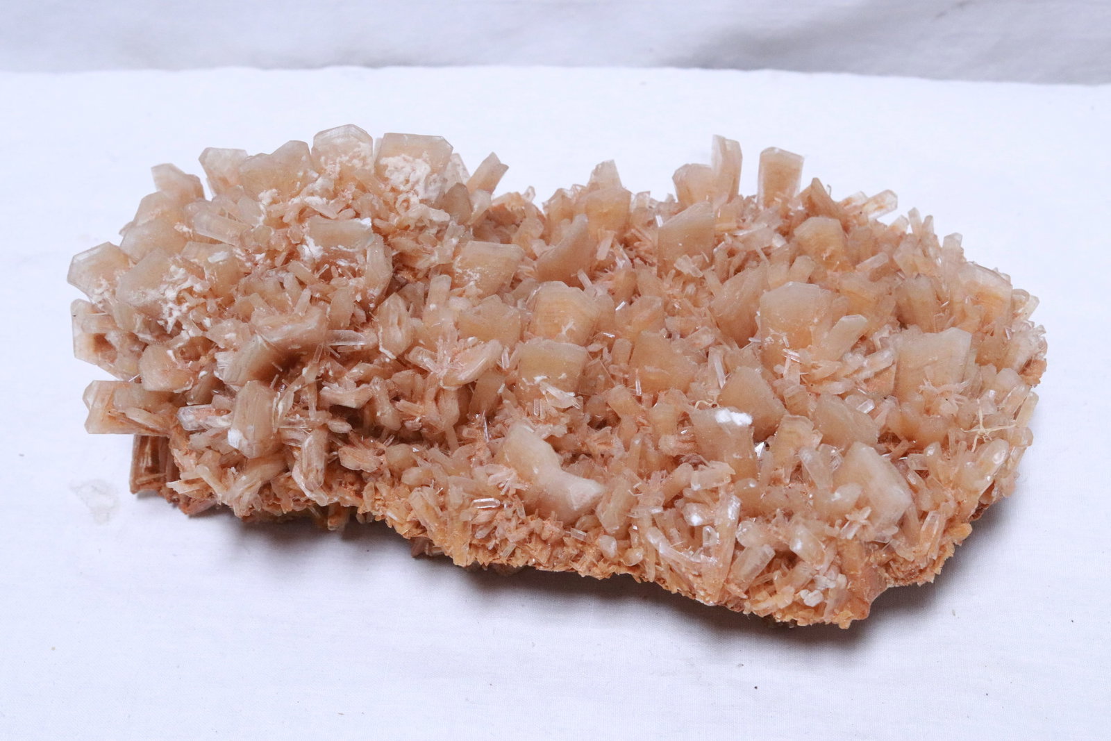 A geo of gypsum/ selenite: A geo of gypsum/ selenite, 2.85"x9.6"x5.7"