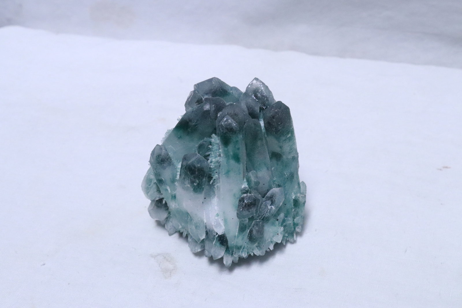 2 pieces green phantom quartz clusters - 5