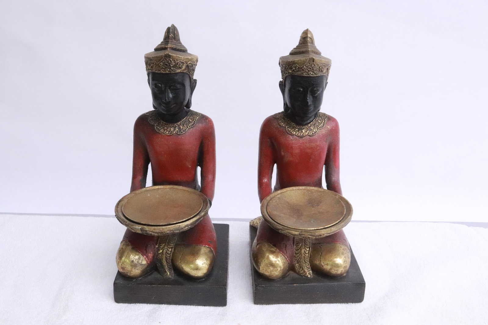Pair South Asia figures of servant (1 of 6)