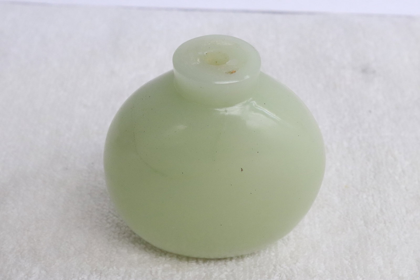 A jade like snuff bottle - 7