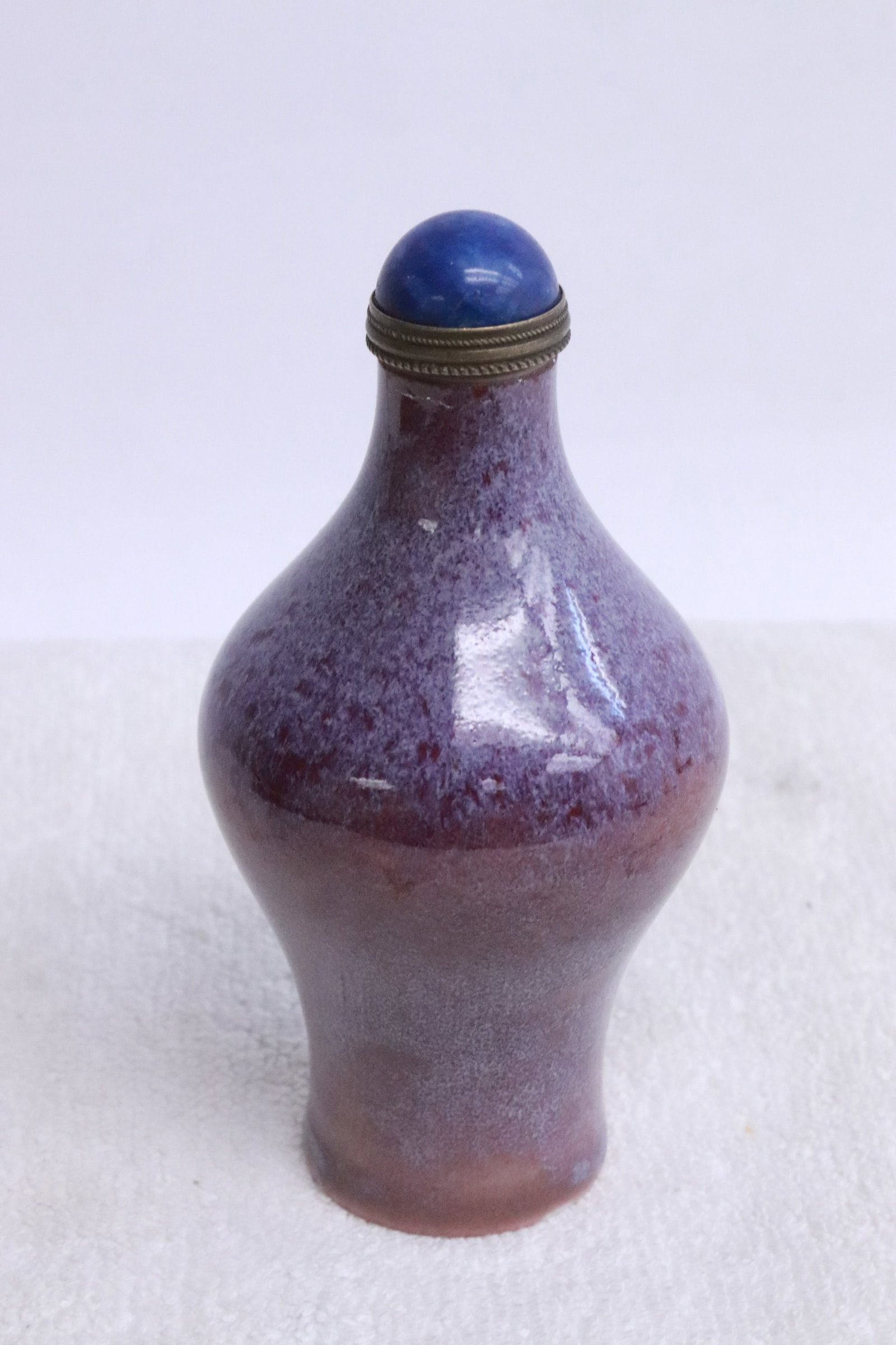 A porcelain snuff bottle - 2
