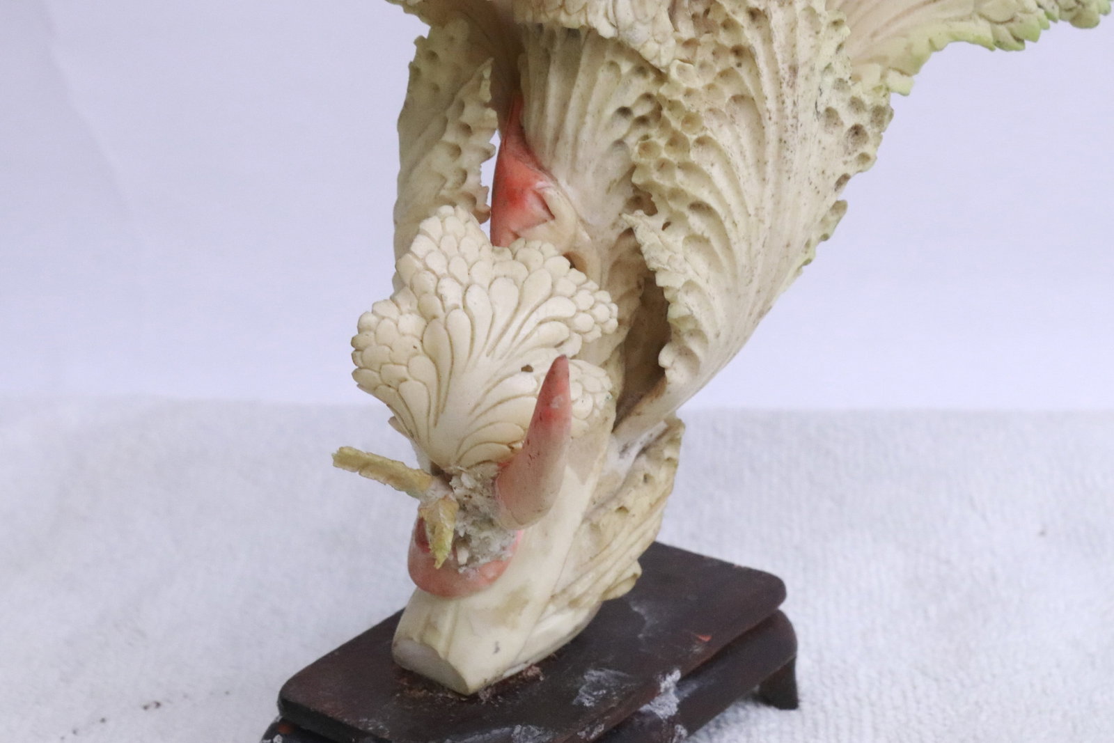 A bone like carving, chips - 6