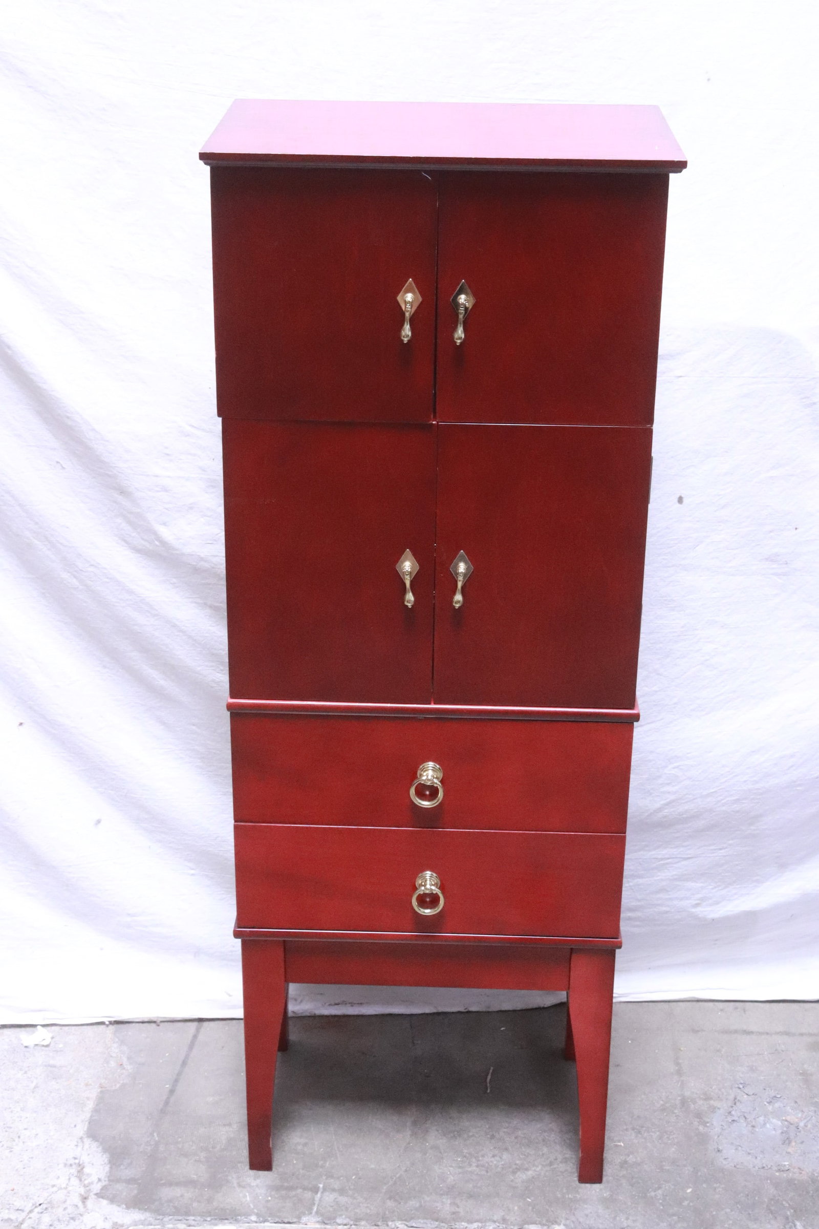Fine floor jewelry chest: Fine floor jewelry chest, 44.65"x16.35"x11.2"